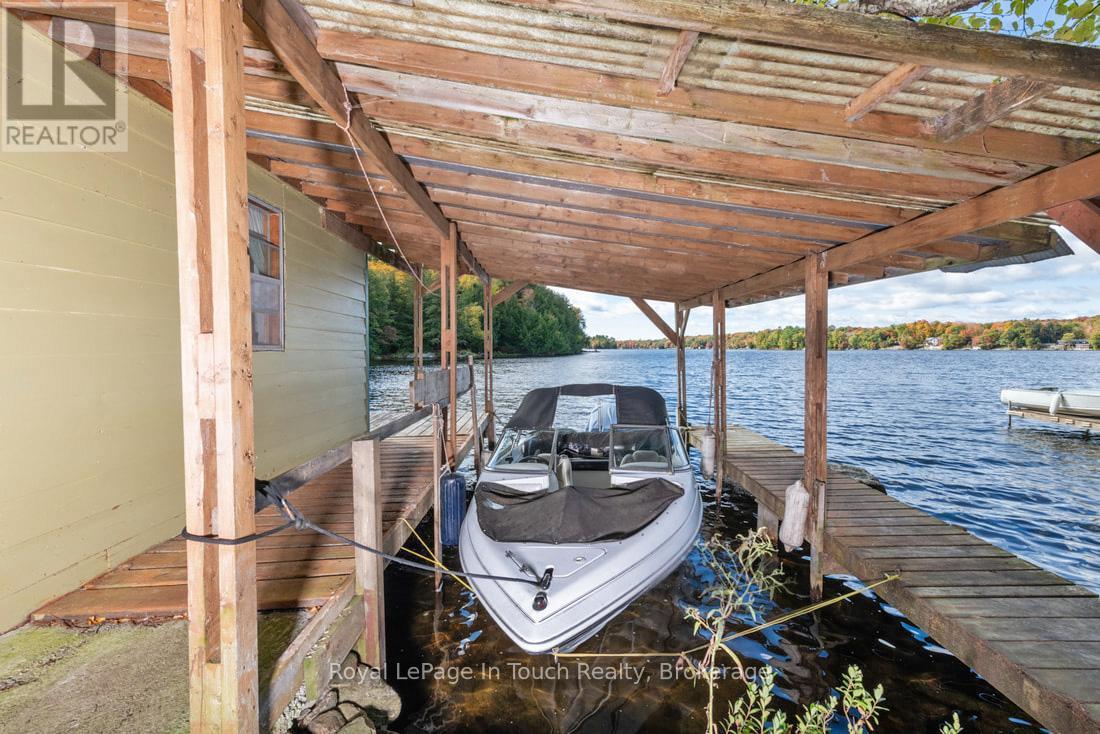 












18 HEALEY LAKE

,
The Archipelago (Archipelago South),




Ontario
P0C1H0

