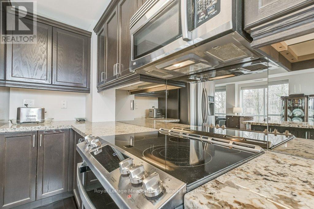 












410 - 483 FAITH DRIVE

,
Mississauga (Hurontario),




Ontario
L5R0A1

