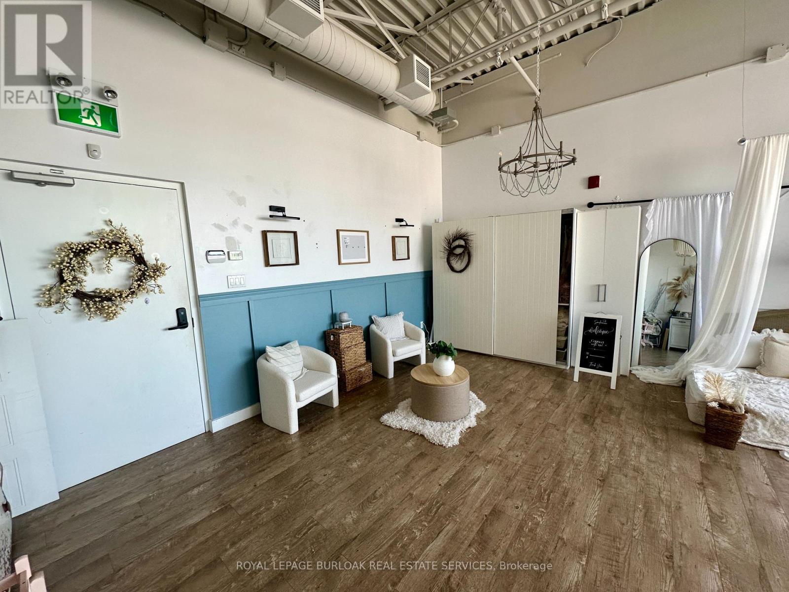 












204 - 4265 THOMAS ALTON BOULEVARD

,
Burlington,




Ontario
L7M0Z4

