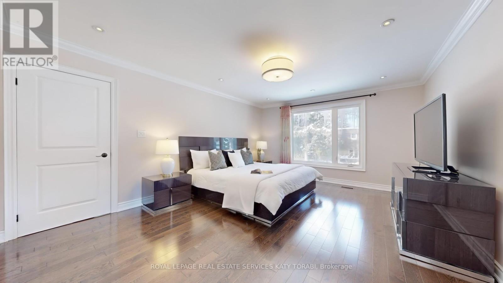 












136 DENLOW BOULEVARD

,
Toronto,




Ontario
M3B3J2

