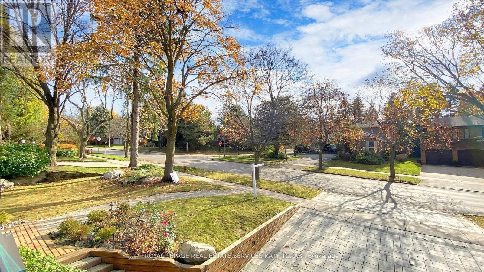 












136 DENLOW BOULEVARD

,
Toronto,




Ontario
M3B3J2

