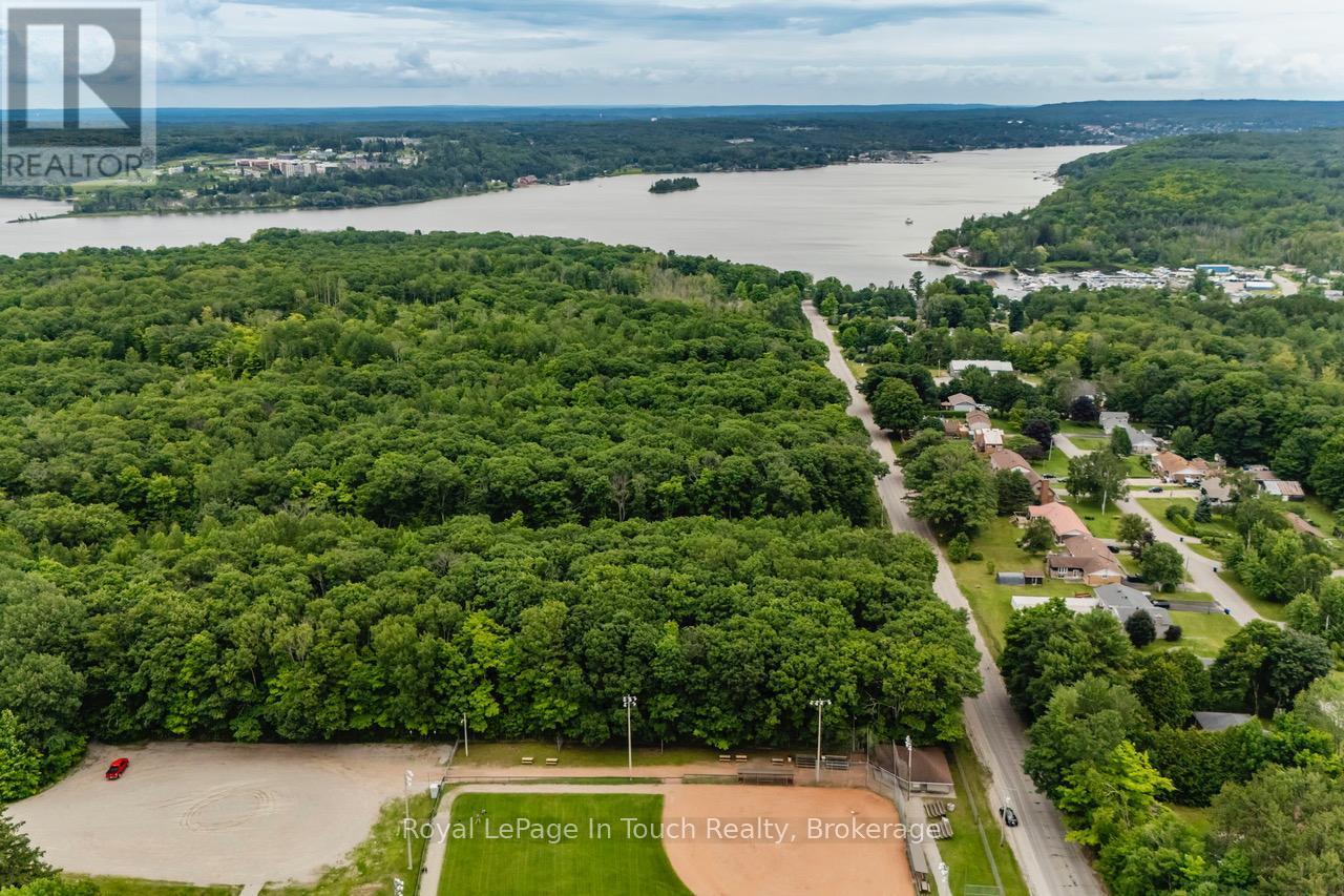 












LOT 61 WHISPERING PINE CIRCLE

,
Tiny,







Ontario
L9M0C2

