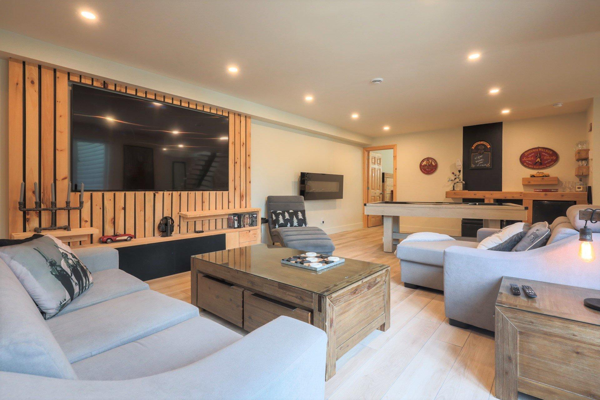 









3010


Imp. des Promeneurs

,
Sainte-Agathe-des-Monts,




QC
J8C2Z8

