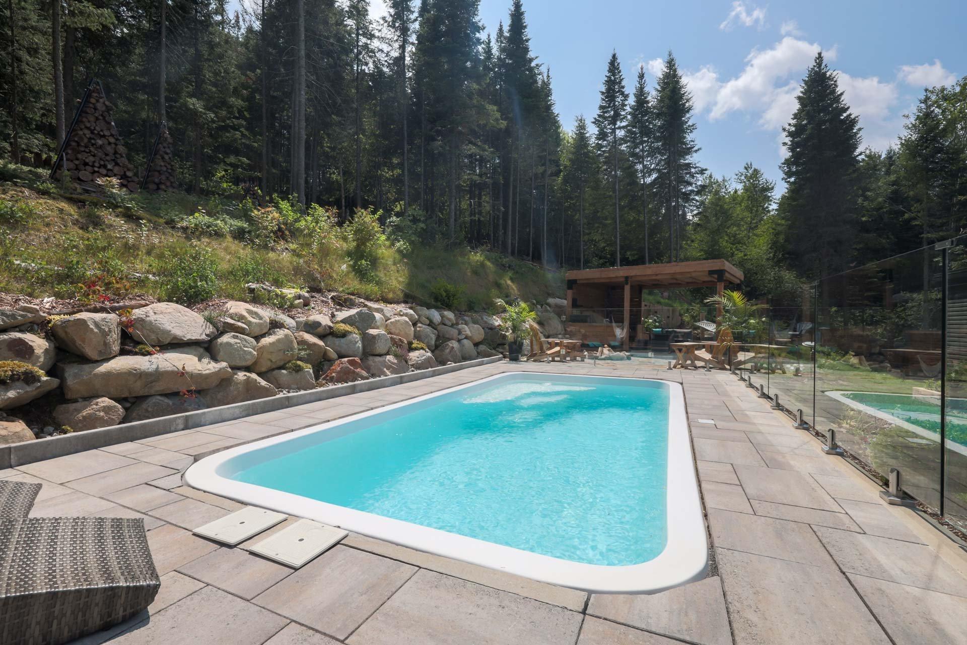 









3010


Imp. des Promeneurs

,
Sainte-Agathe-des-Monts,




QC
J8C2Z8

