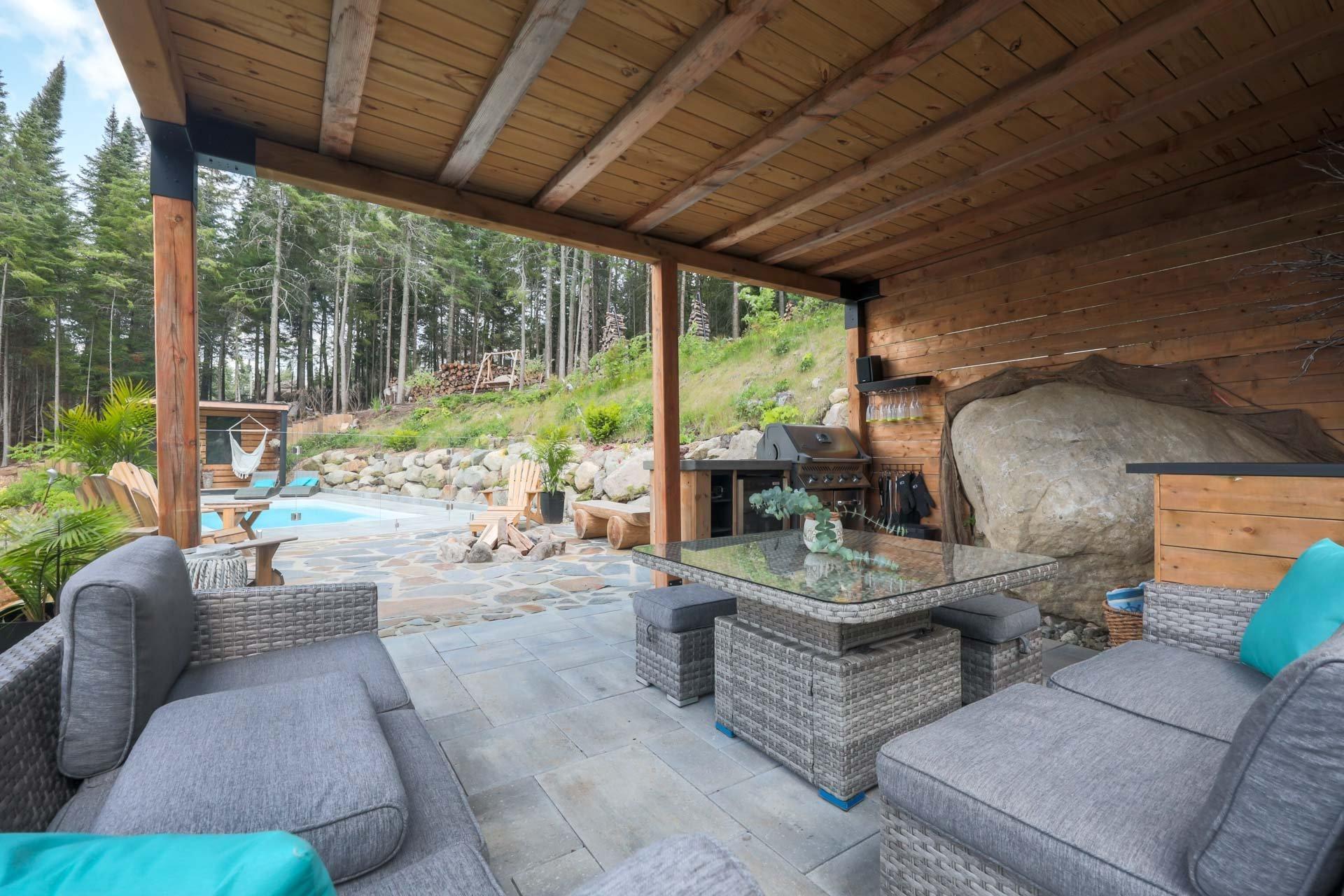 









3010


Imp. des Promeneurs

,
Sainte-Agathe-des-Monts,




QC
J8C2Z8

