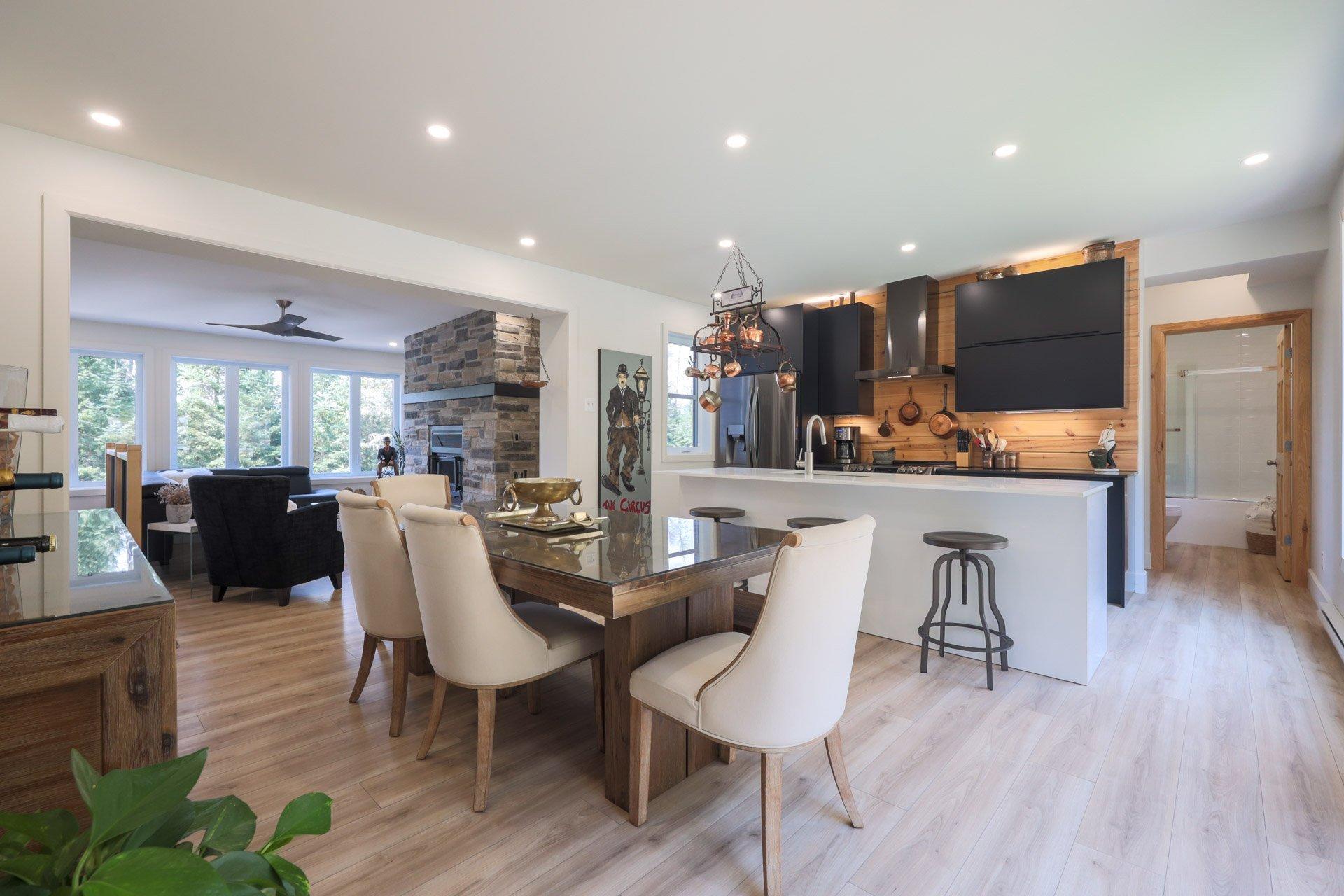 









3010


Imp. des Promeneurs

,
Sainte-Agathe-des-Monts,




QC
J8C2Z8

