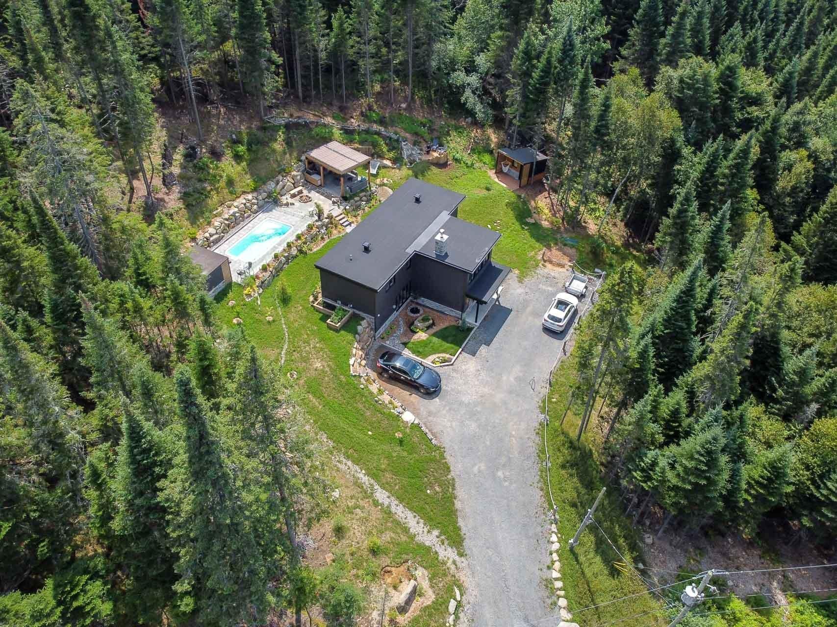 









3010


Imp. des Promeneurs

,
Sainte-Agathe-des-Monts,




QC
J8C2Z8

