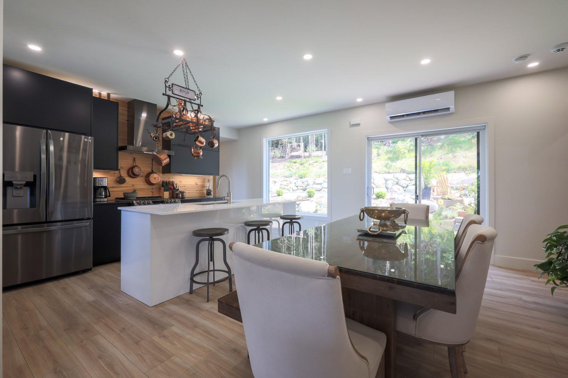 









3010


Imp. des Promeneurs

,
Sainte-Agathe-des-Monts,




QC
J8C2Z8

