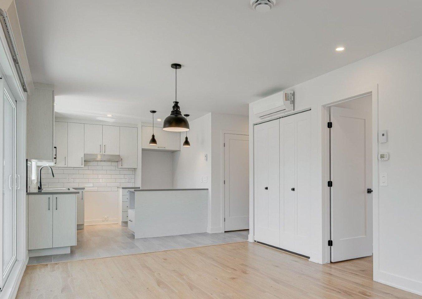 









1234


Rue McGill

,
Longueuil (Le Vieux-Longueuil),




QC
J4J3L4

