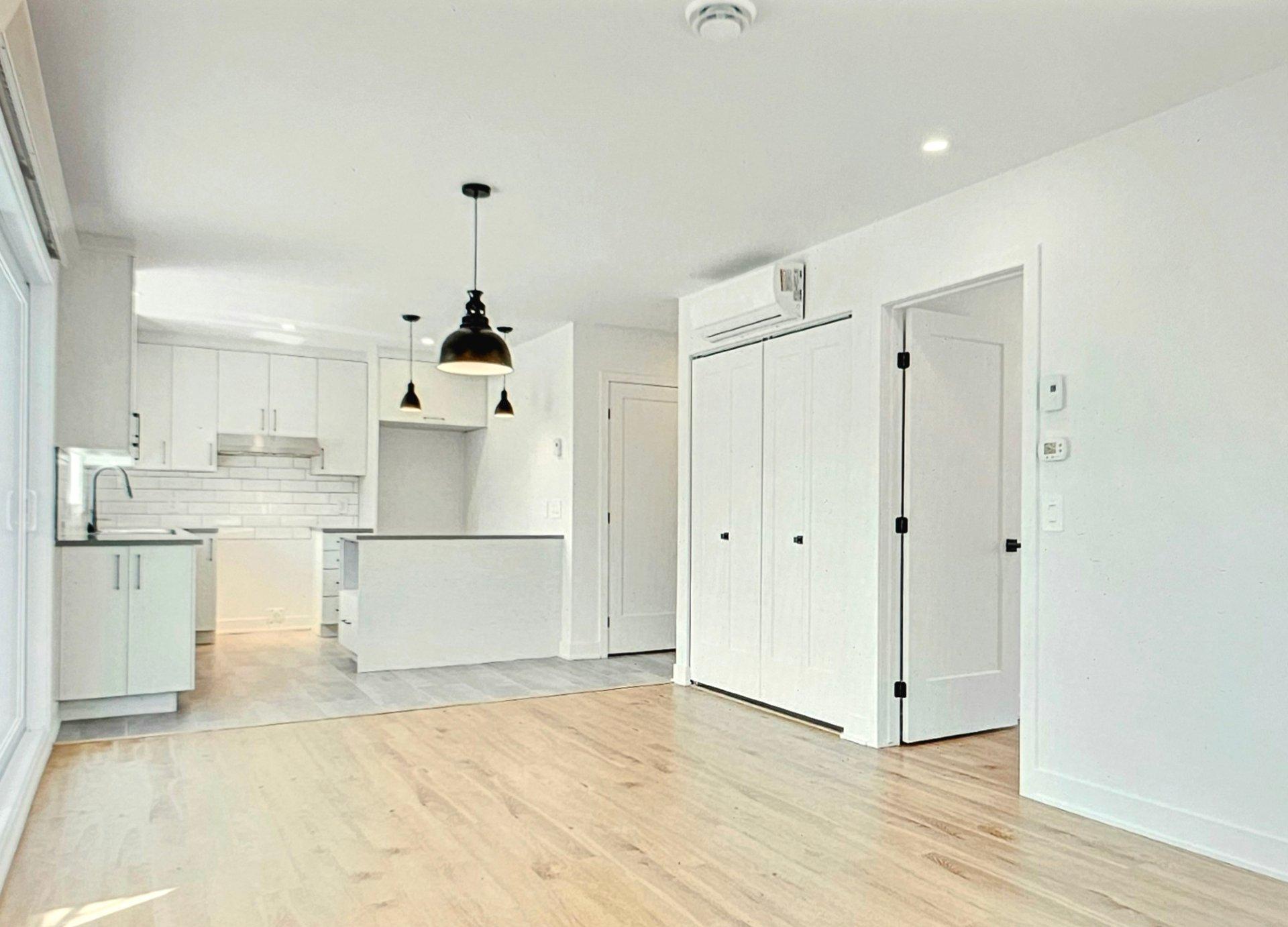 









1234


Rue McGill

,
Longueuil (Le Vieux-Longueuil),




QC
J4J3L4

