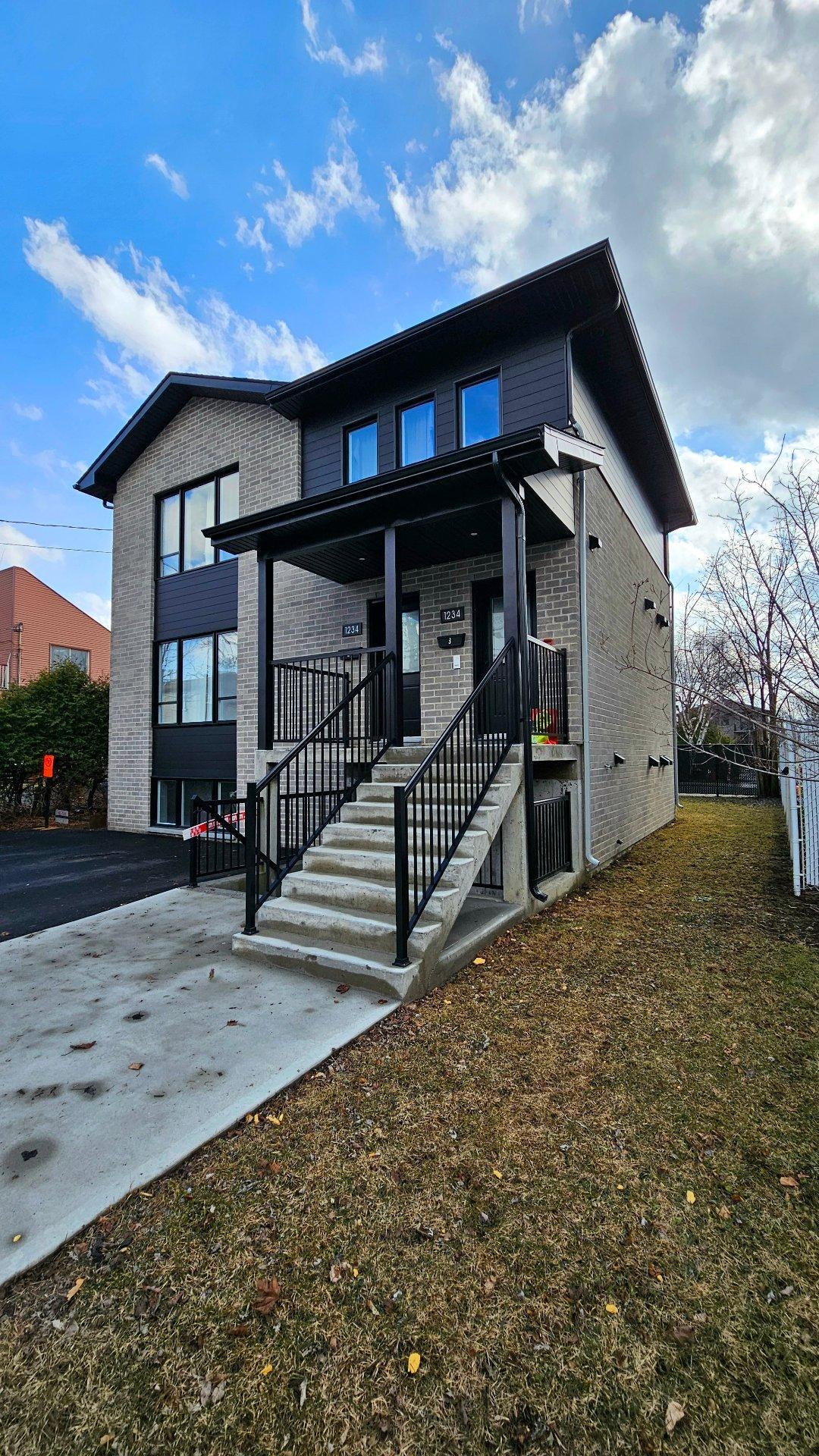 









1234


Rue McGill

,
Longueuil (Le Vieux-Longueuil),




QC
J4J3L4

