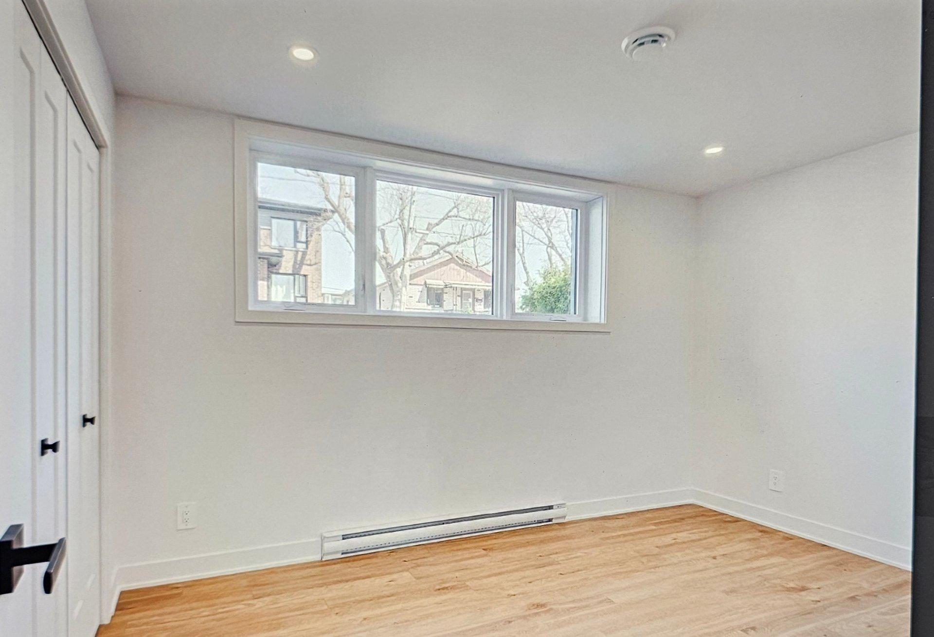 









1234


Rue McGill

,
Longueuil (Le Vieux-Longueuil),




QC
J4J3L4

