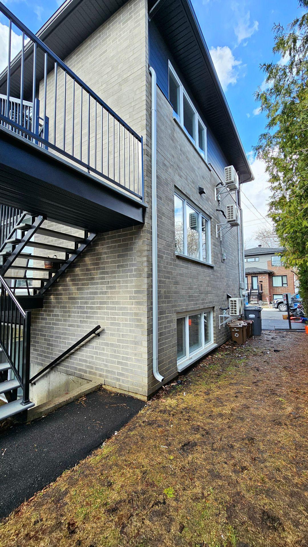 









1234


Rue McGill

,
Longueuil (Le Vieux-Longueuil),




QC
J4J3L4

