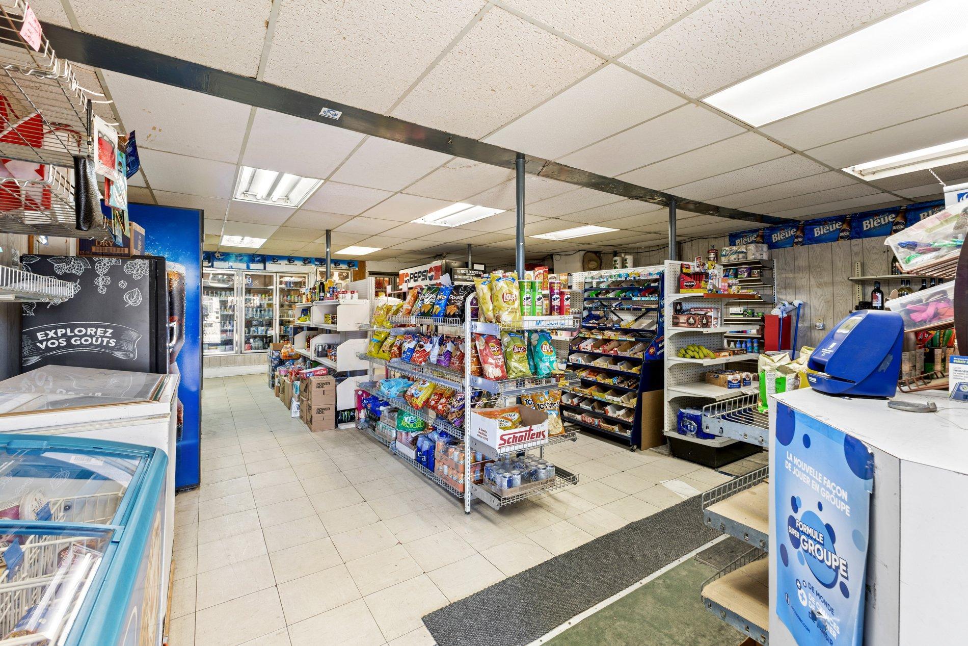 









1700


Rue Marquette

,
Longueuil (Le Vieux-Longueuil),




QC
J4K4J1

