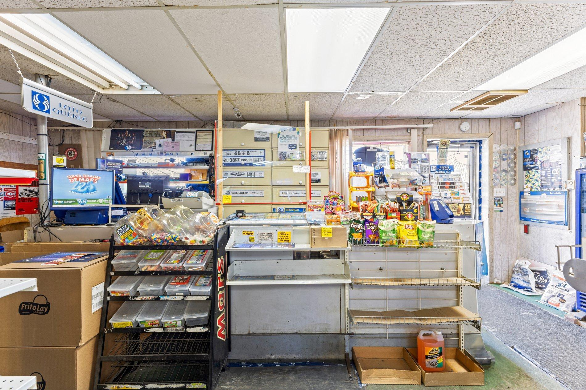 









1700


Rue Marquette

,
Longueuil (Le Vieux-Longueuil),




QC
J4K4J1

