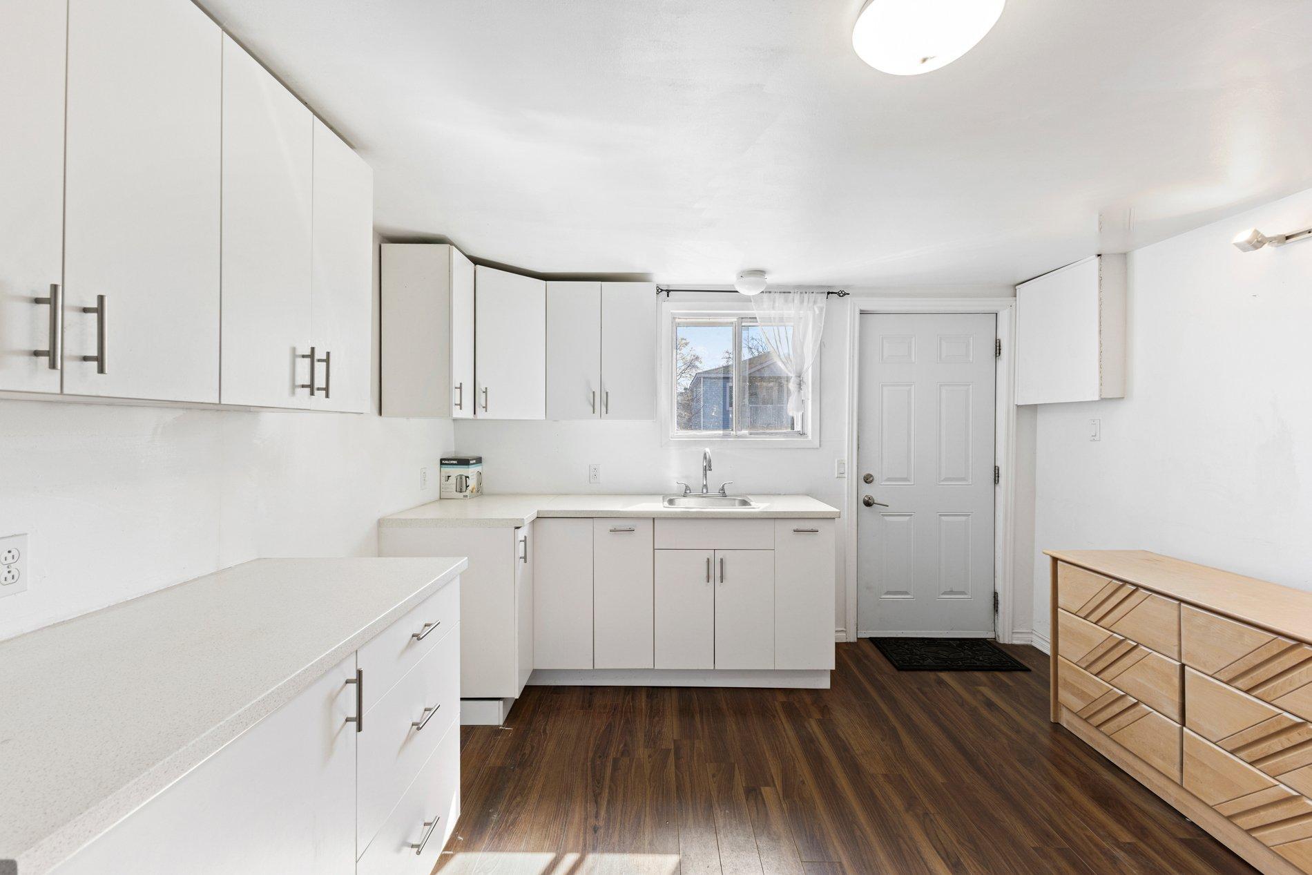 









1700


Rue Marquette

,
Longueuil (Le Vieux-Longueuil),




QC
J4K4J1

