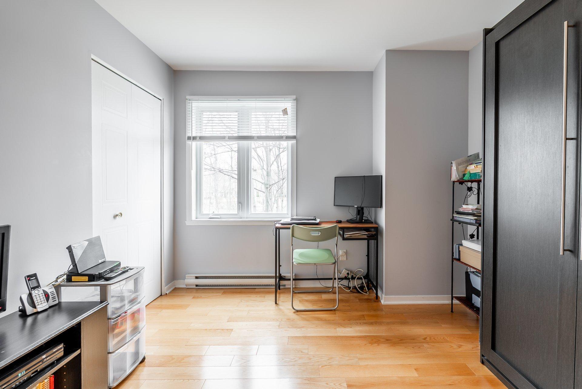 









2468


Rue de Nagano

,
Terrebonne (Terrebonne),




QC
J6X4T4

