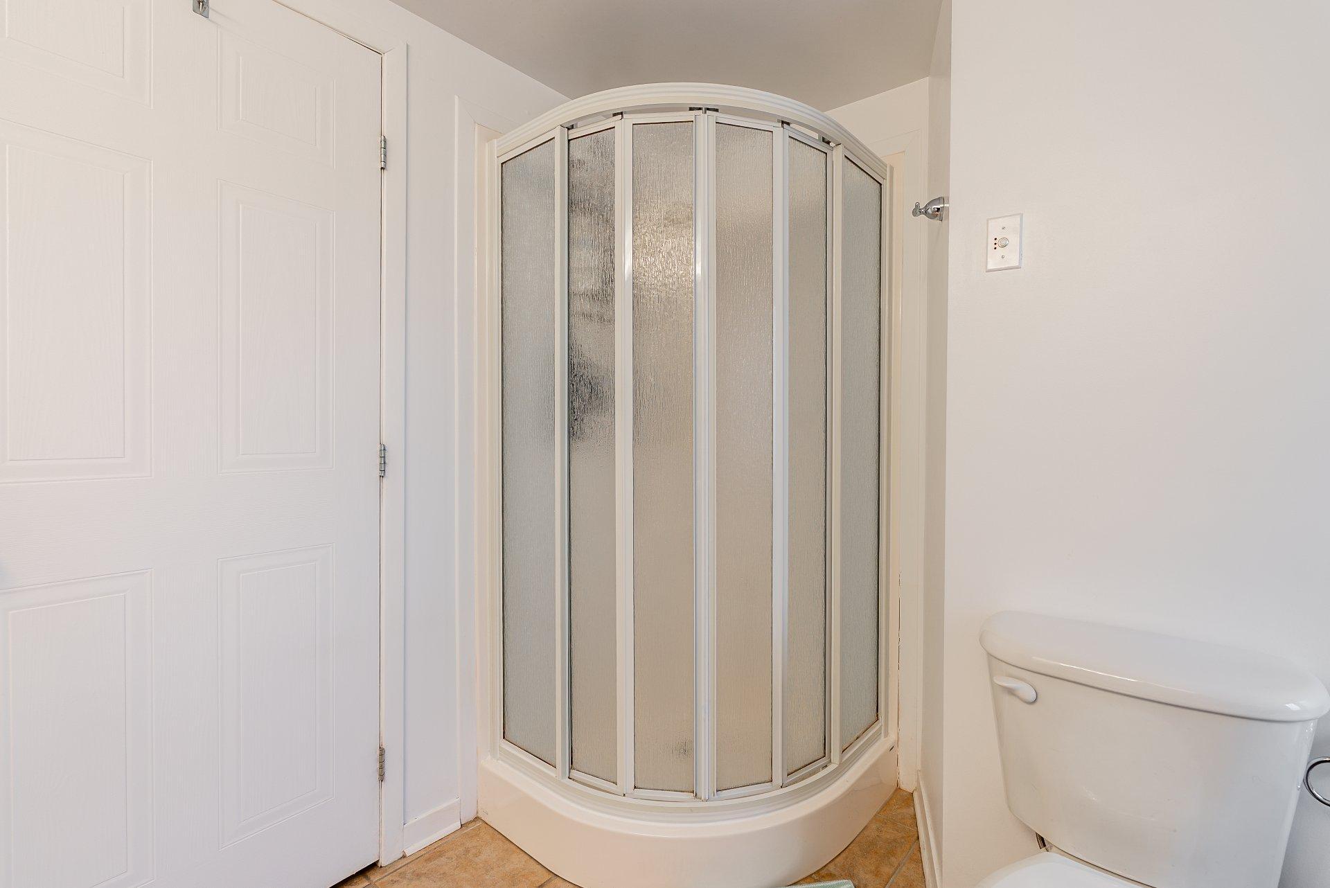 









2468


Rue de Nagano

,
Terrebonne (Terrebonne),




QC
J6X4T4

