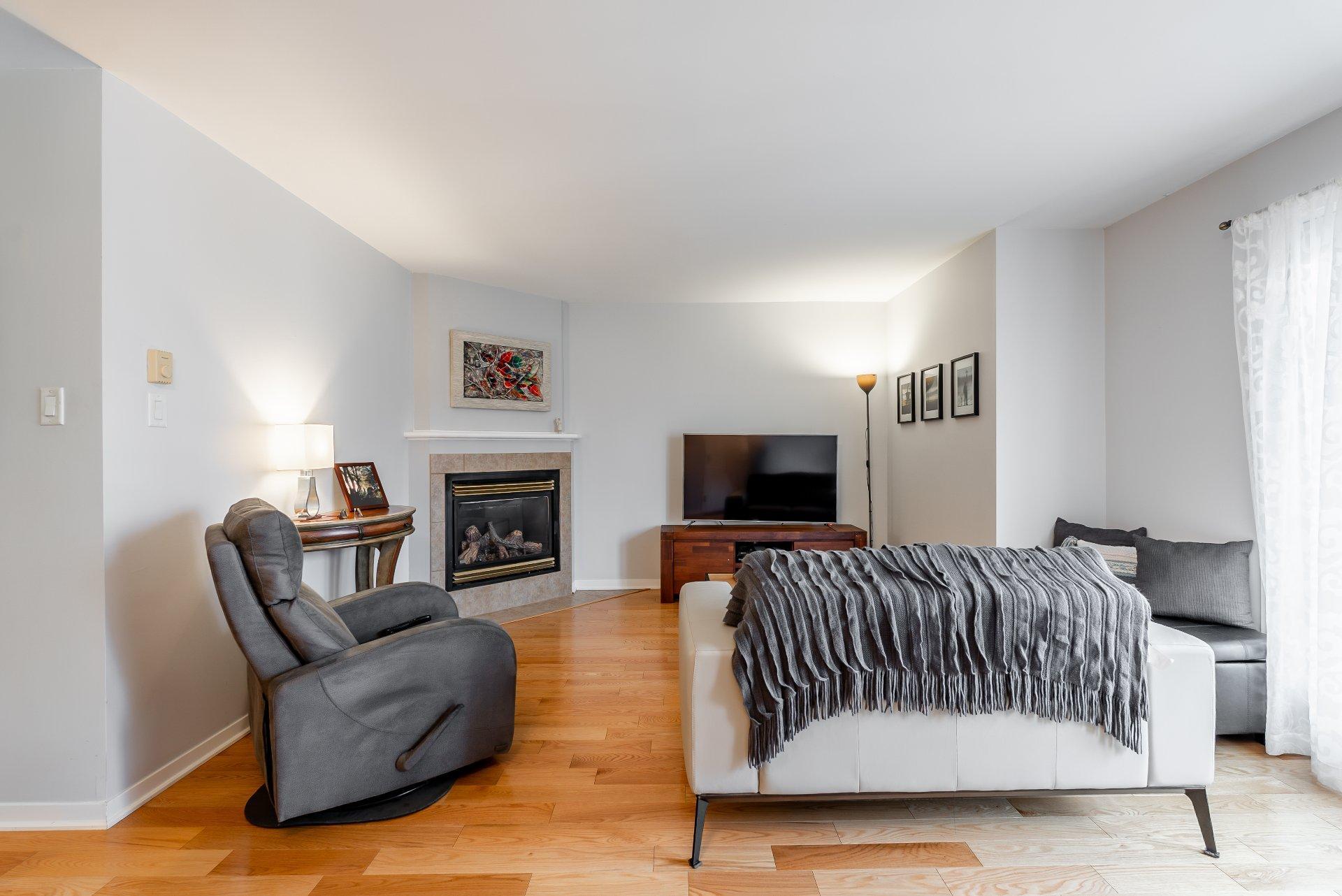 









2468


Rue de Nagano

,
Terrebonne (Terrebonne),




QC
J6X4T4

