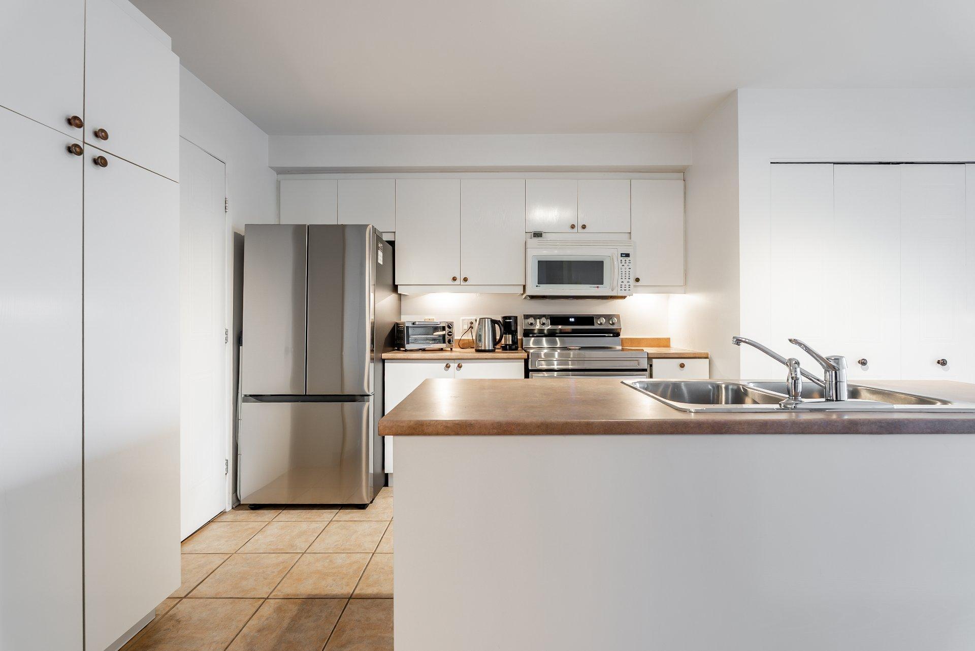 









2468


Rue de Nagano

,
Terrebonne (Terrebonne),




QC
J6X4T4

