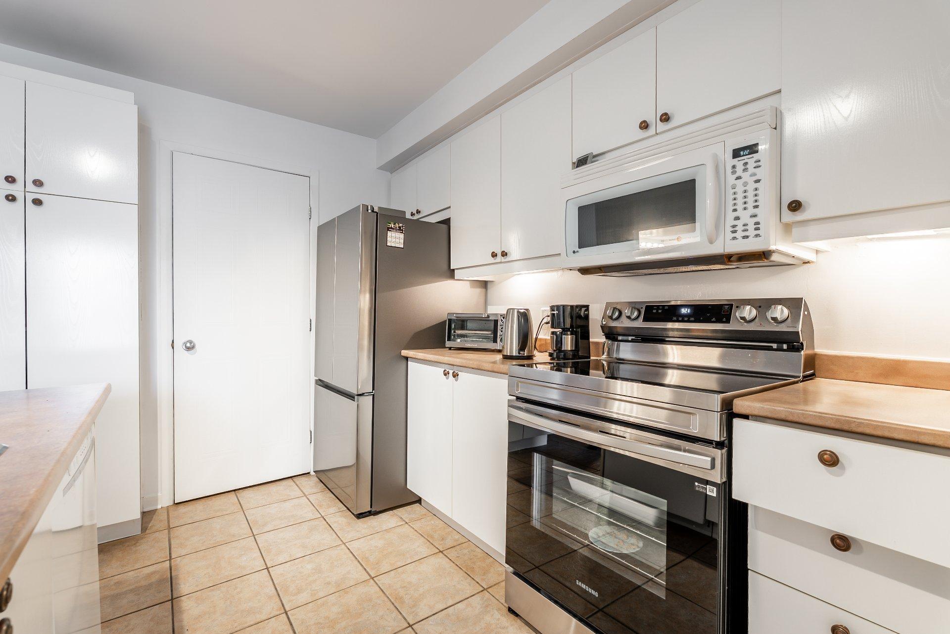 









2468


Rue de Nagano

,
Terrebonne (Terrebonne),




QC
J6X4T4

