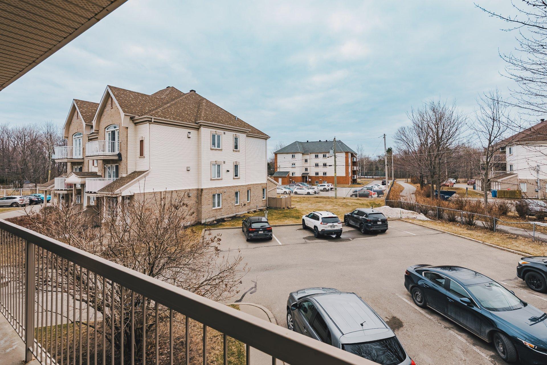 









2468


Rue de Nagano

,
Terrebonne (Terrebonne),




QC
J6X4T4

