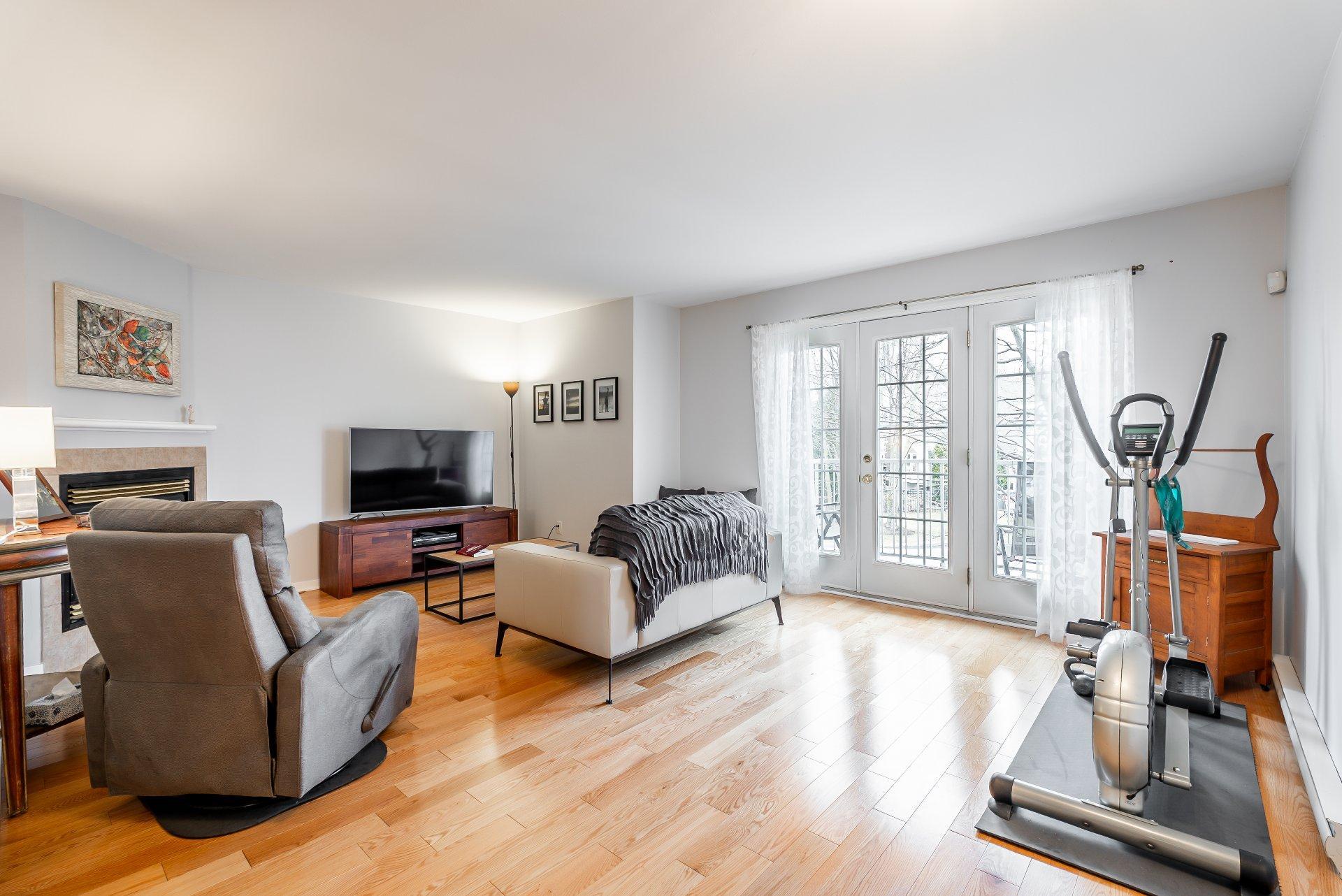 









2468


Rue de Nagano

,
Terrebonne (Terrebonne),




QC
J6X4T4

