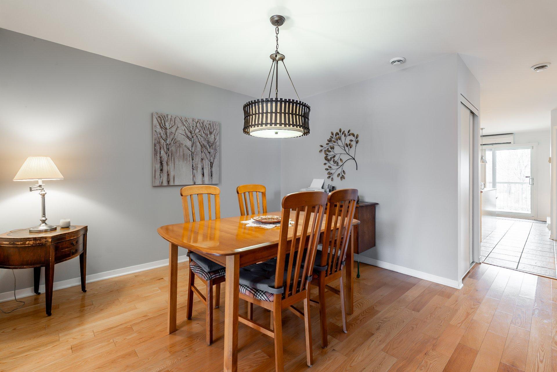 









2468


Rue de Nagano

,
Terrebonne (Terrebonne),




QC
J6X4T4

