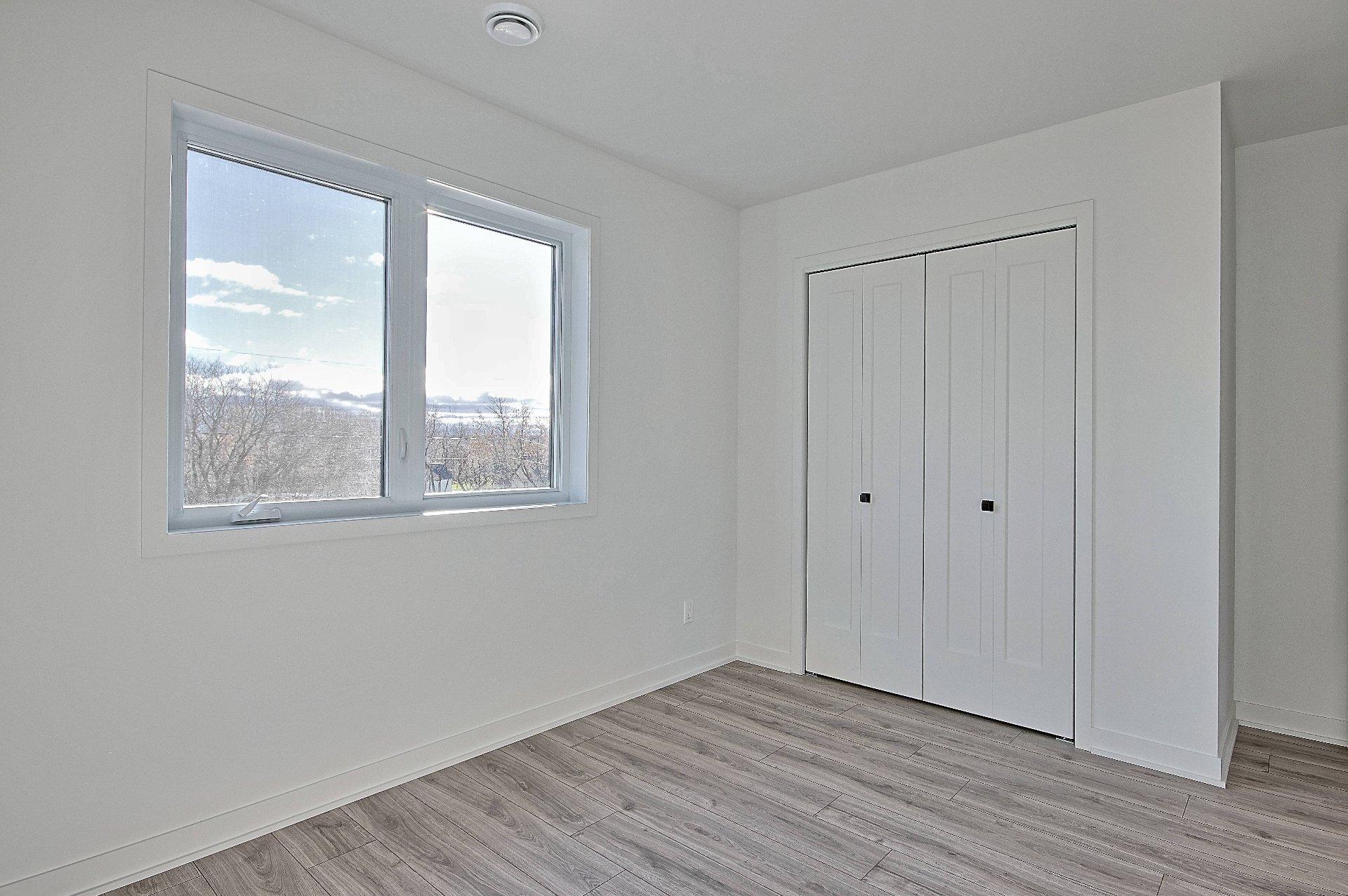 









127


Rue du Quai

,
Saint-Louis-de-Gonzague,




QC
J0S1T0

