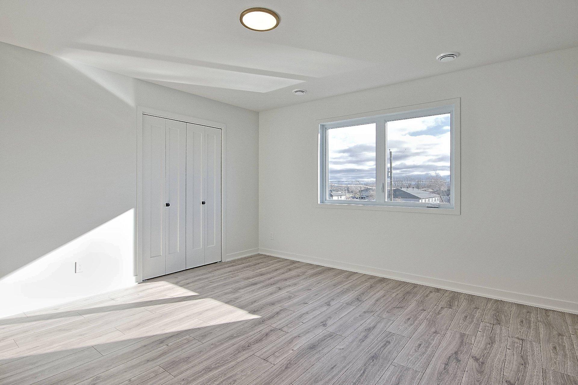 









127


Rue du Quai

,
Saint-Louis-de-Gonzague,




QC
J0S1T0

