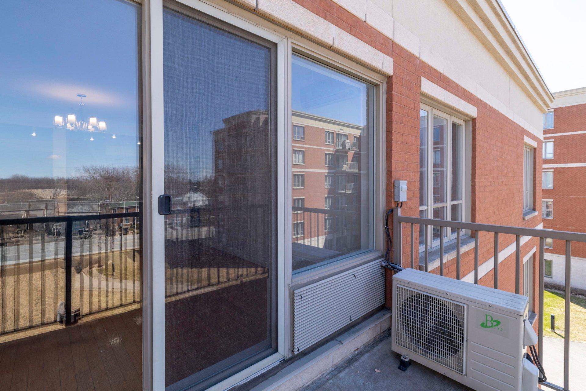 









1500


Rue St-Louis

, 401,
Montréal (Saint-Laurent),




QC
H4L0A4

