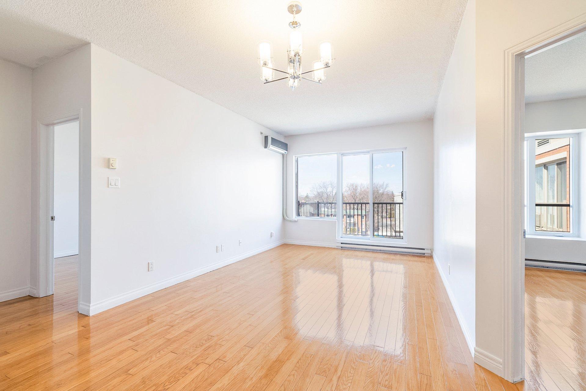 









1500


Rue St-Louis

, 401,
Montréal (Saint-Laurent),




QC
H4L0A4

