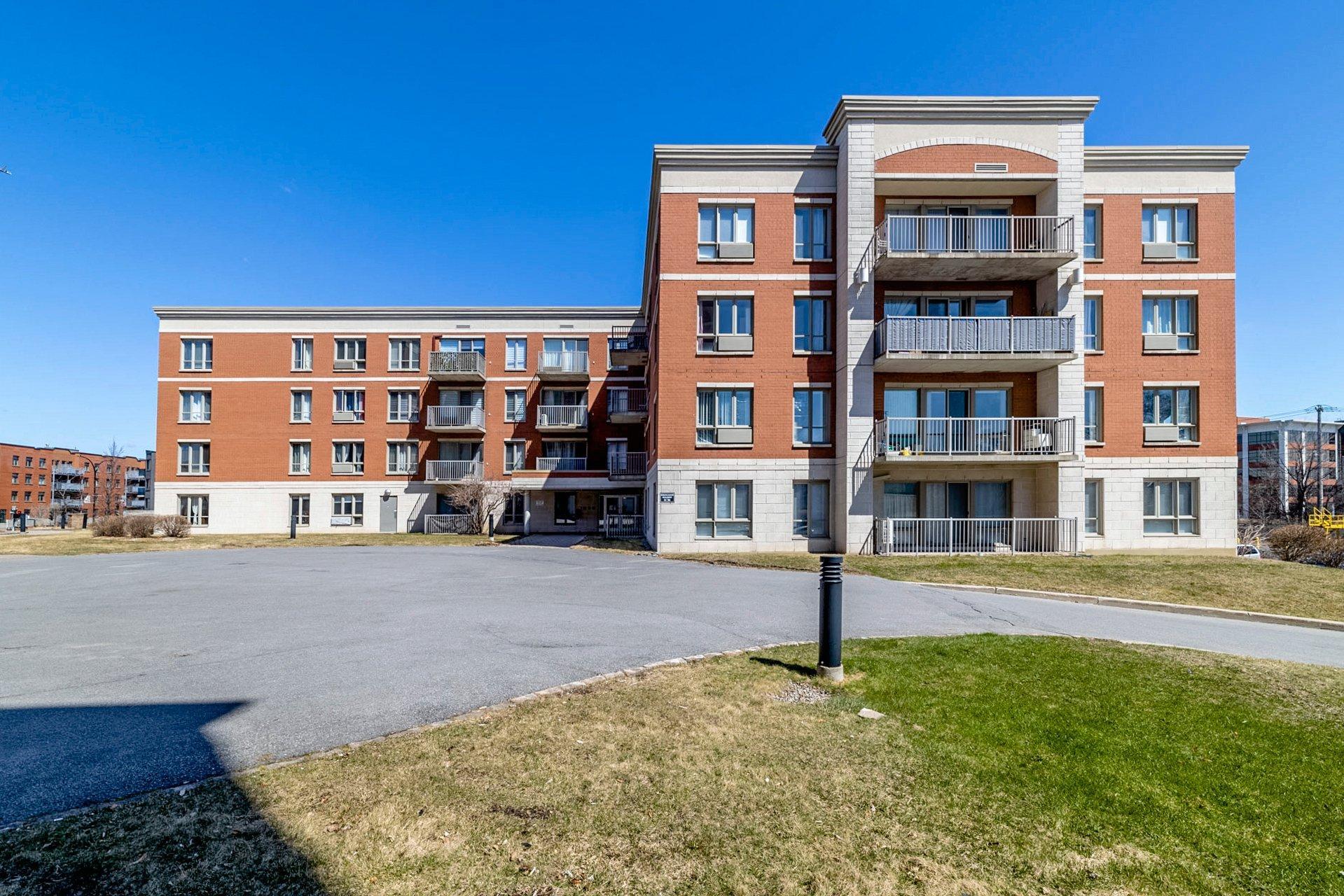 









1500


Rue St-Louis

, 401,
Montréal (Saint-Laurent),




QC
H4L0A4

