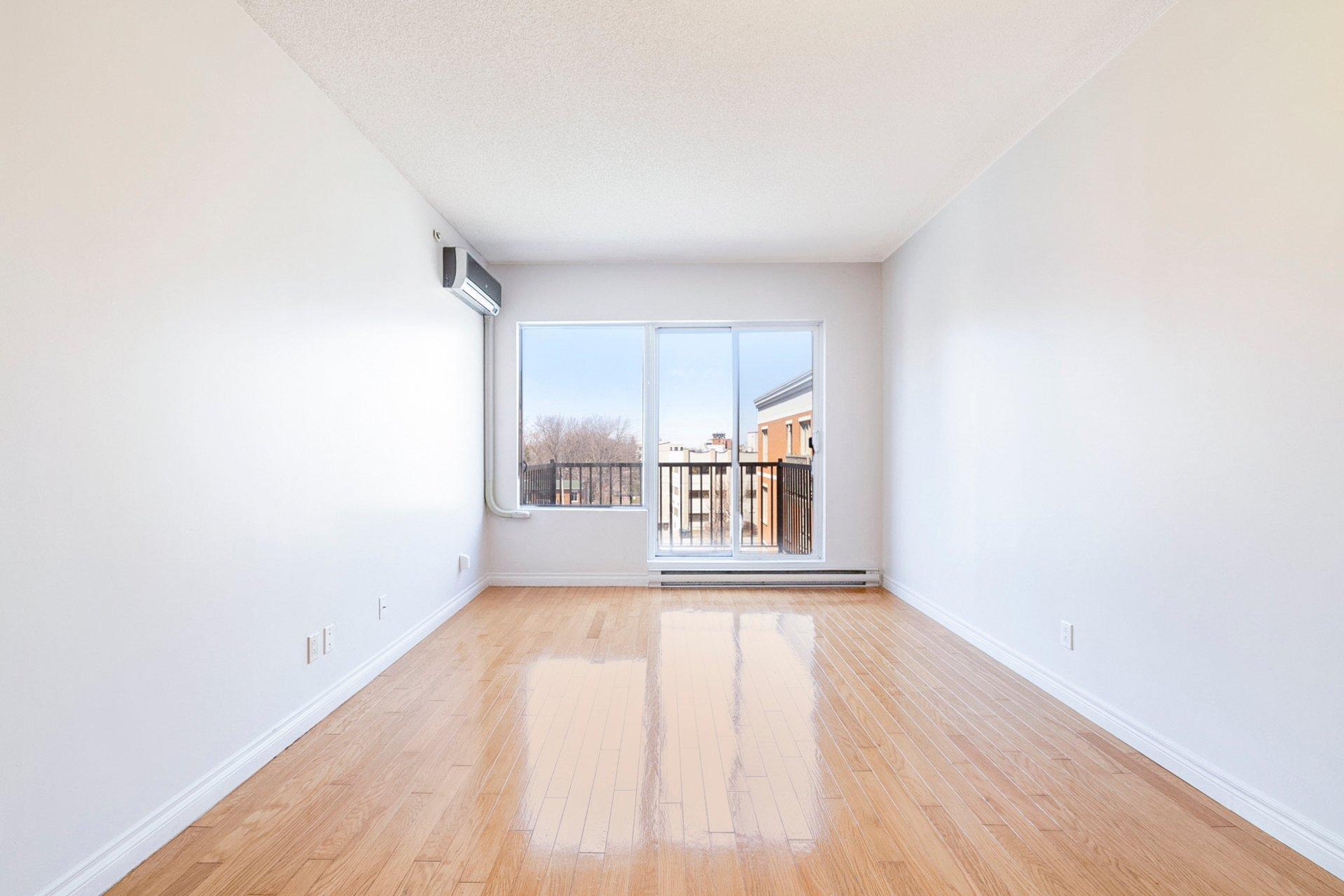 









1500


Rue St-Louis

, 401,
Montréal (Saint-Laurent),




QC
H4L0A4


