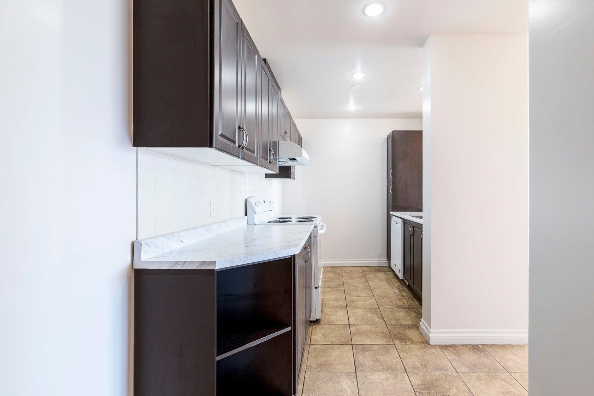 









1500


Rue St-Louis

, 401,
Montréal (Saint-Laurent),




QC
H4L0A4

