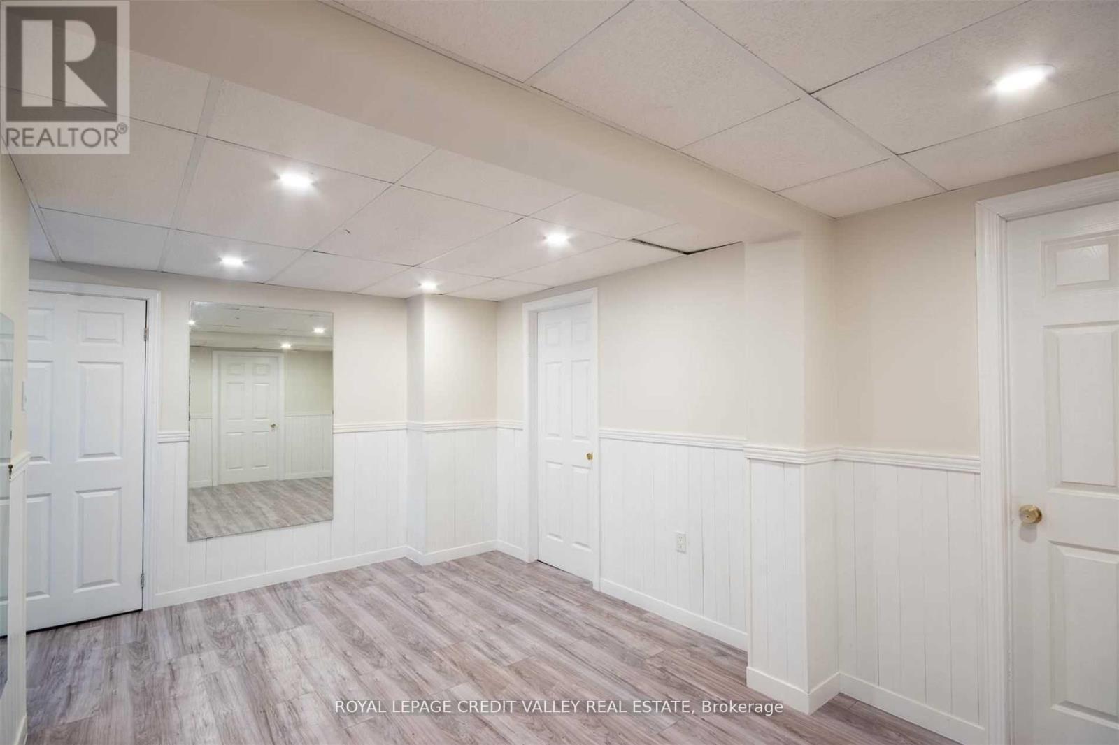 












123 NAPOLEON COURT

,
London,




Ontario
N5V4B2

