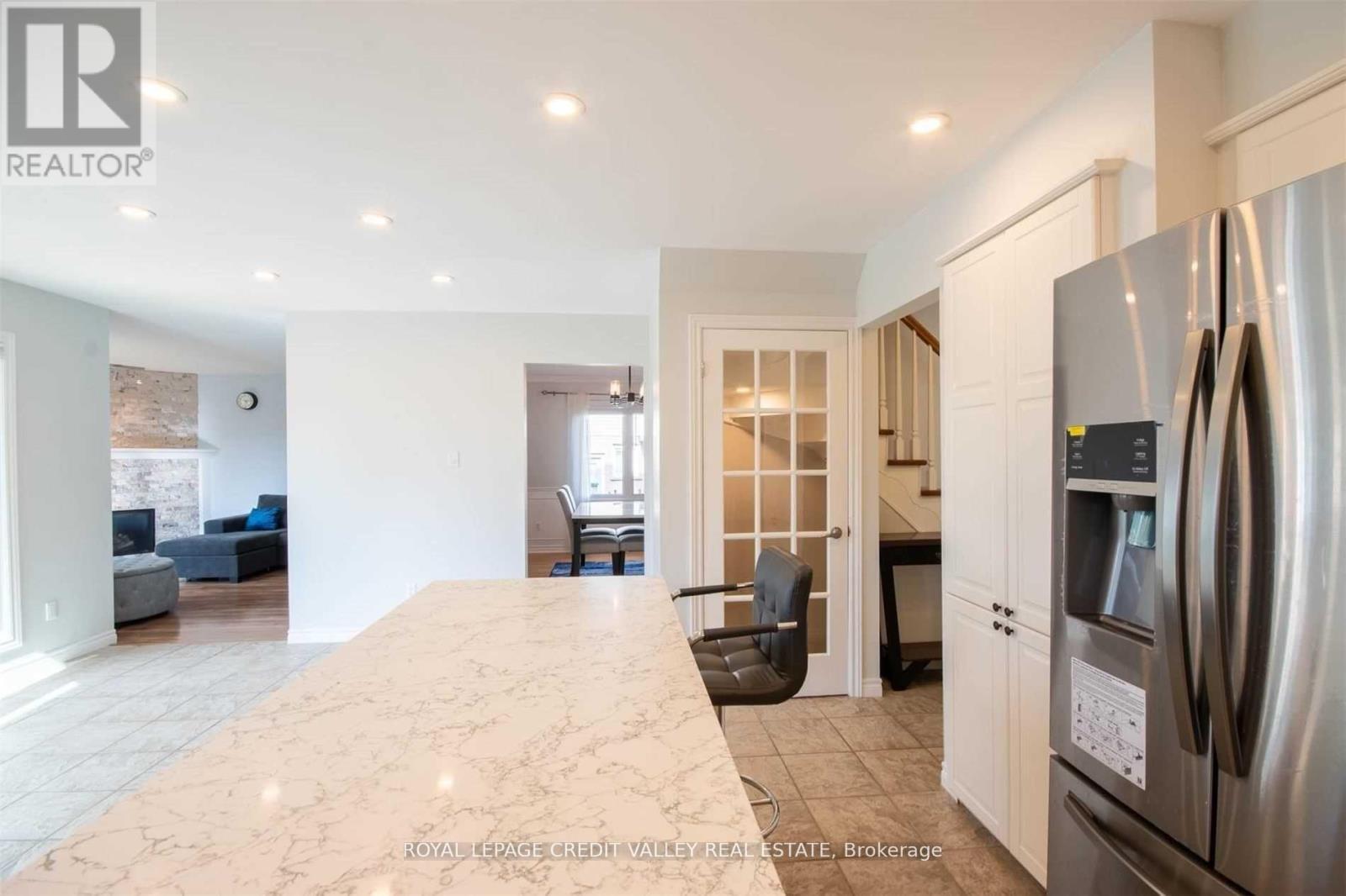 












123 NAPOLEON COURT

,
London,




Ontario
N5V4B2

