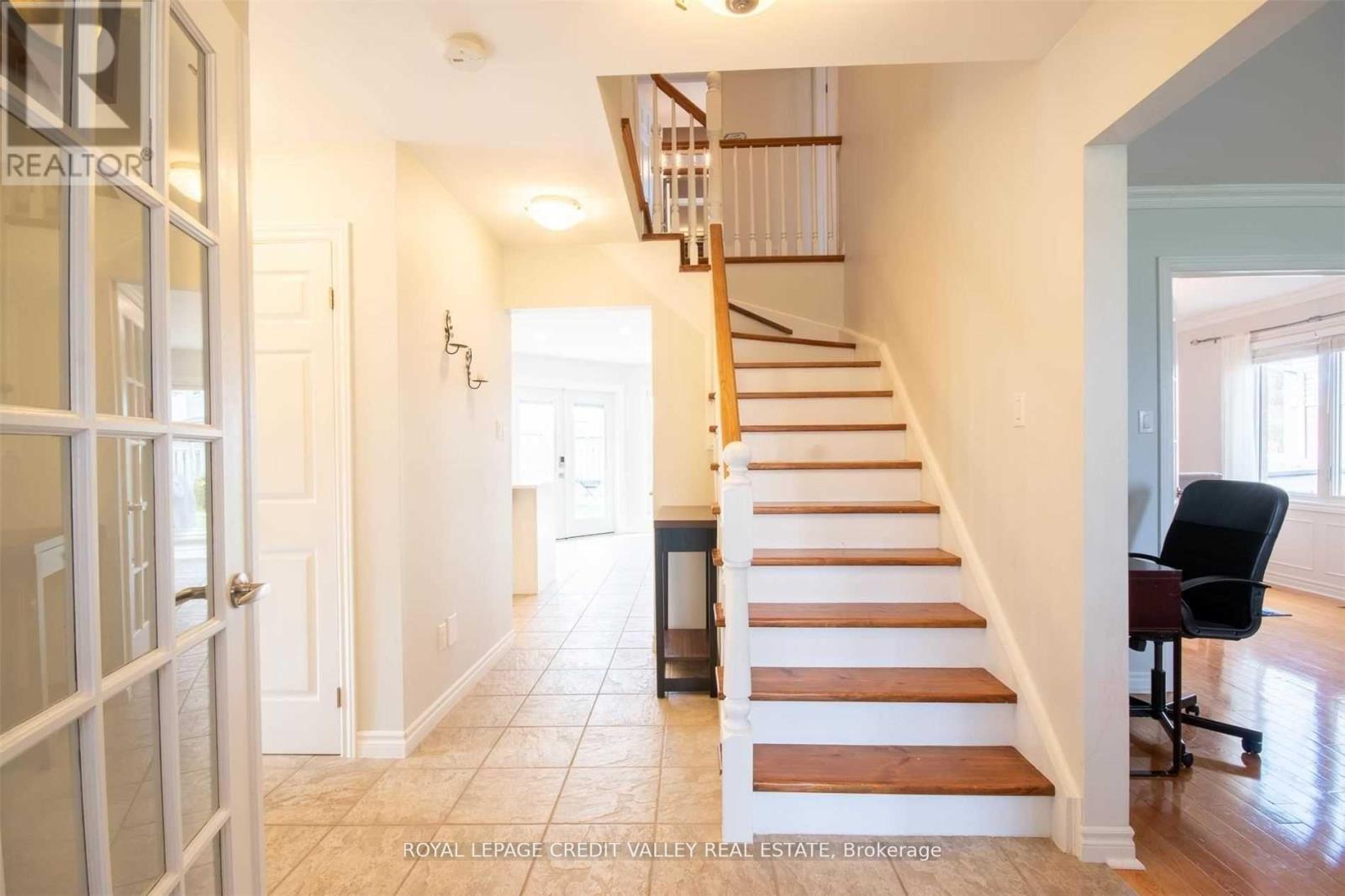 












123 NAPOLEON COURT

,
London,




Ontario
N5V4B2

