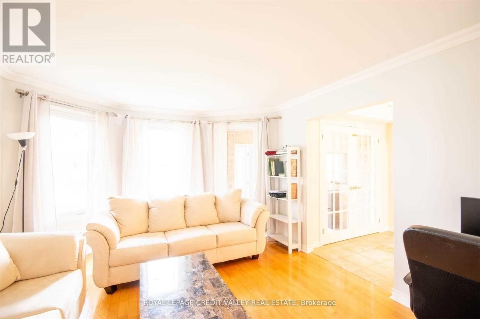 












123 NAPOLEON COURT

,
London,




Ontario
N5V4B2

