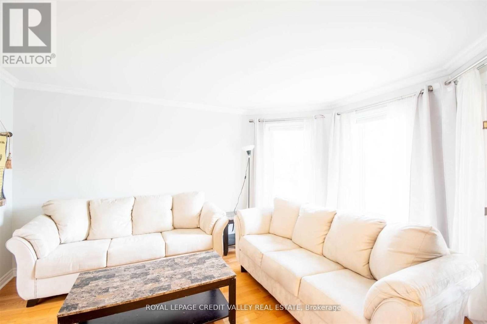 












123 NAPOLEON COURT

,
London,




Ontario
N5V4B2


