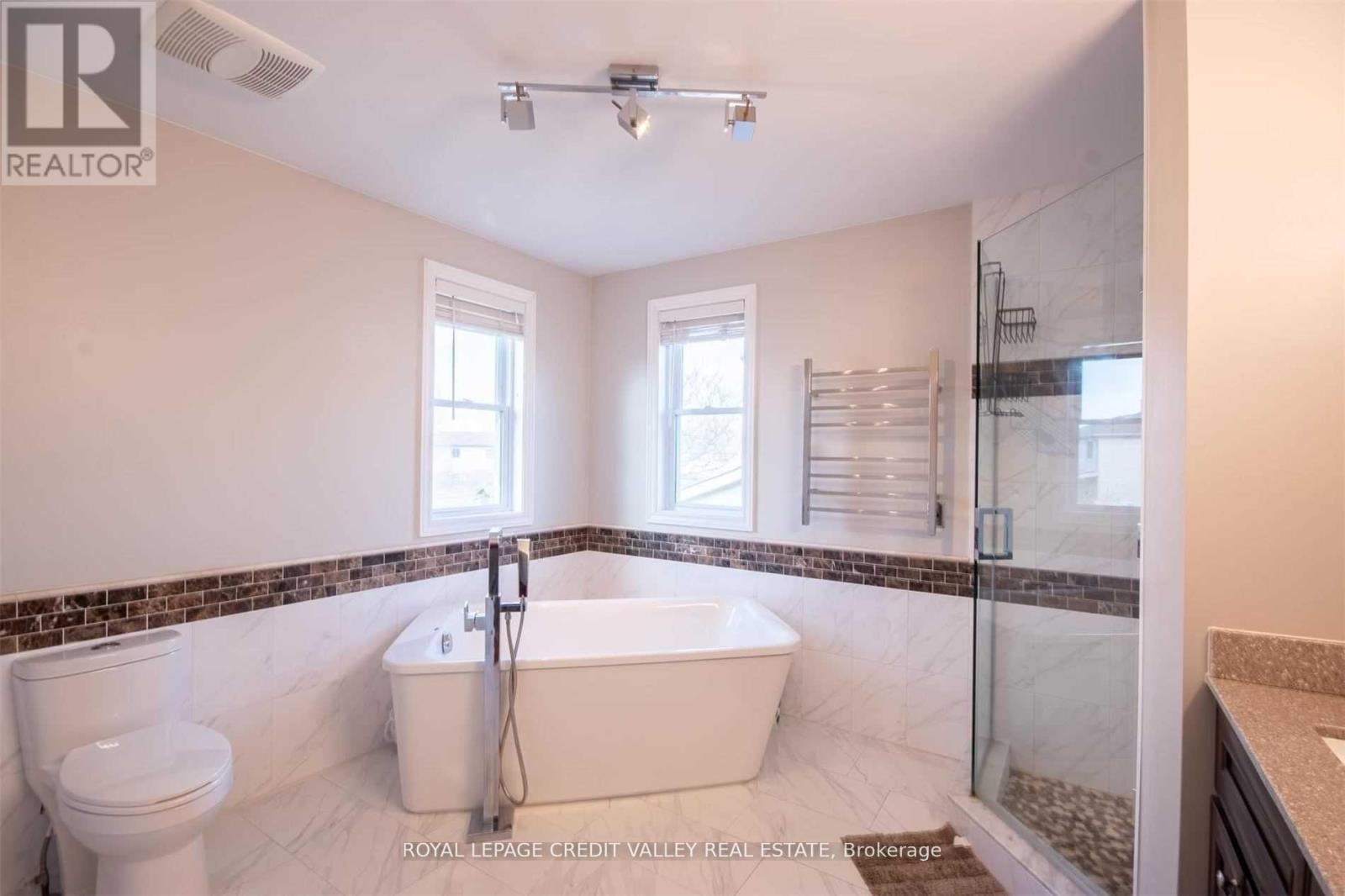 












123 NAPOLEON COURT

,
London,




Ontario
N5V4B2

