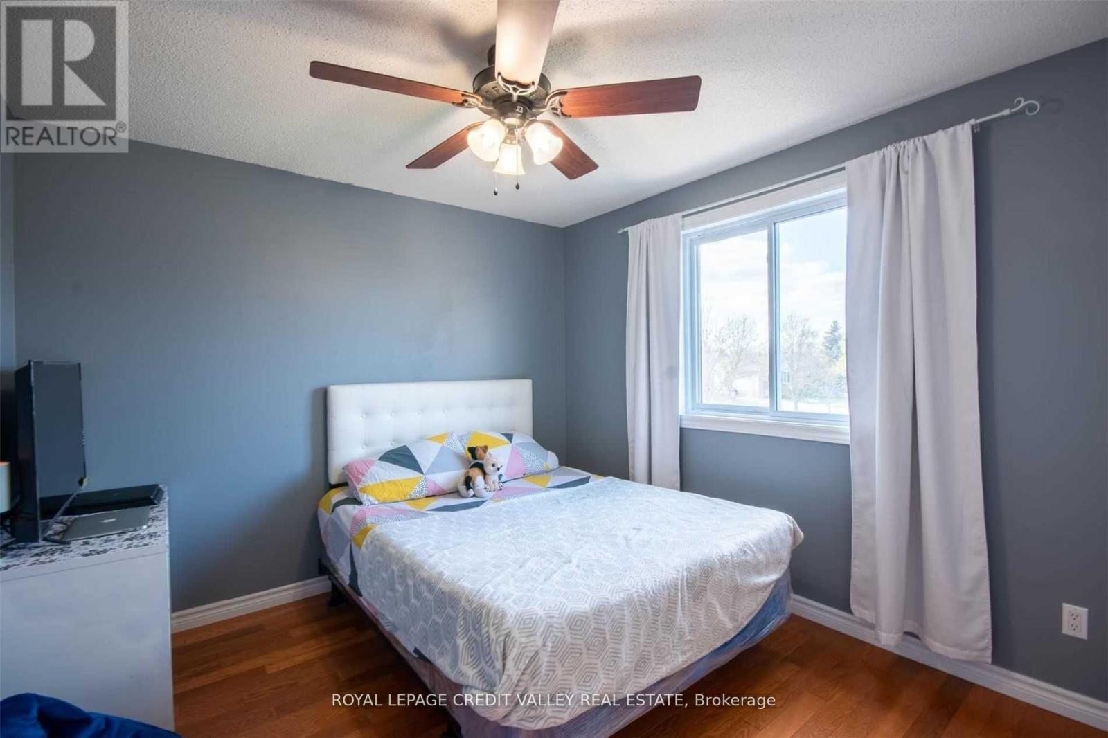 












123 NAPOLEON COURT

,
London,




Ontario
N5V4B2

