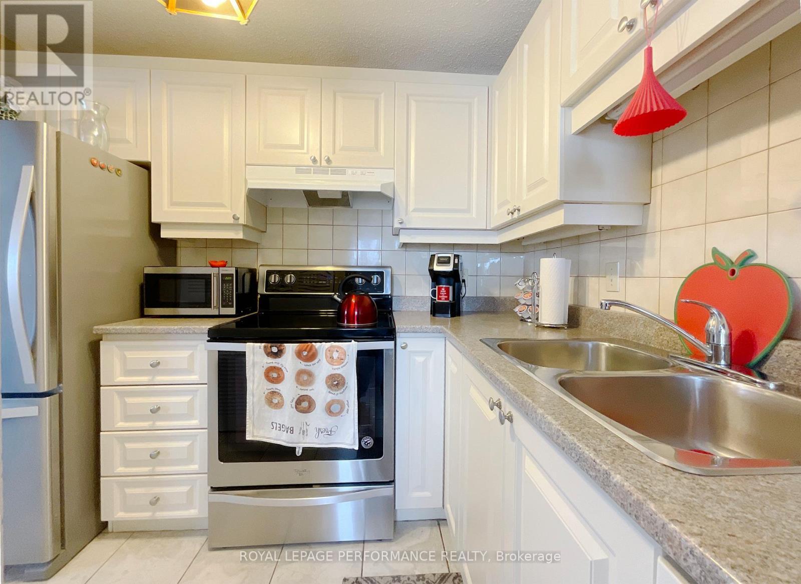 












5 - 762 HIGGINSON STREET S

,
Hawkesbury,




Ontario
K6A3K9

