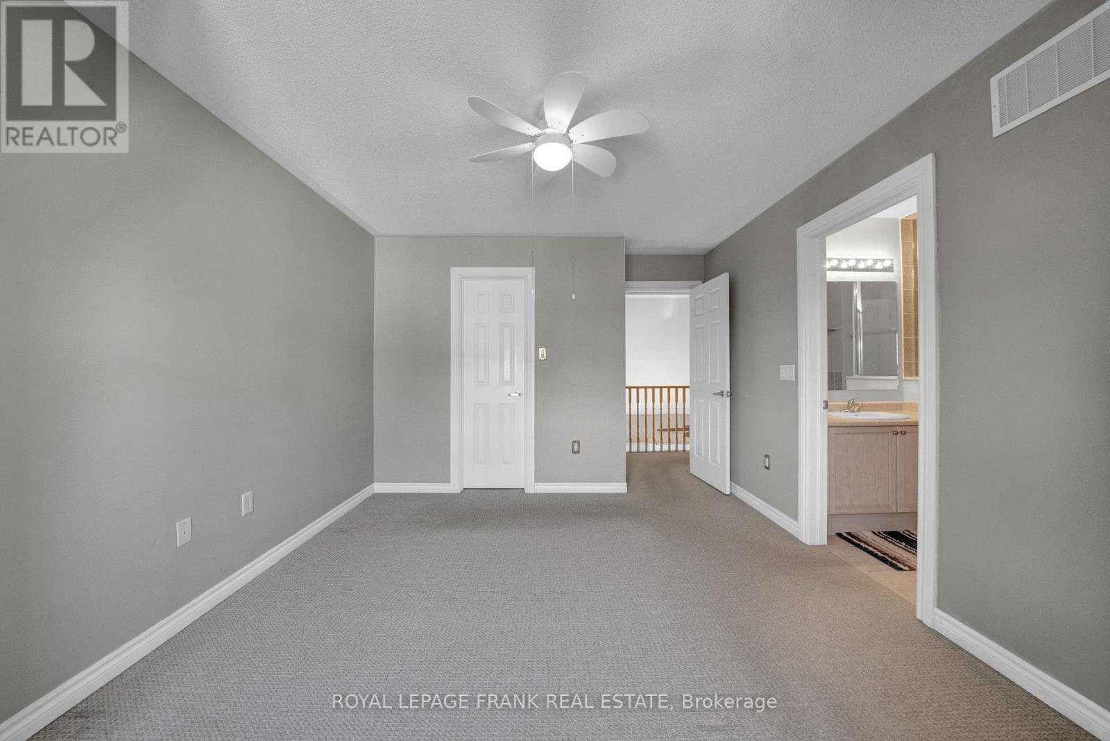 












2 YEWTREE WAY

,
Whitby (Pringle Creek),




Ontario
L1R0E2

