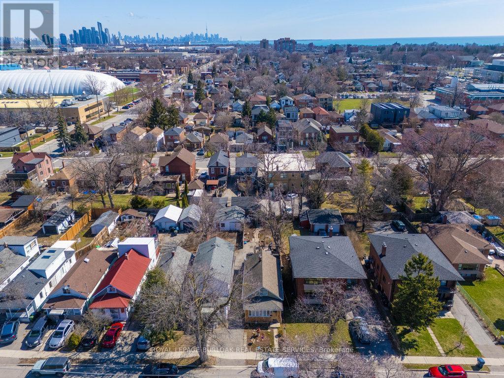 












39 TWENTY FOURTH STREET

,
Toronto,




Ontario
M8V3N3

