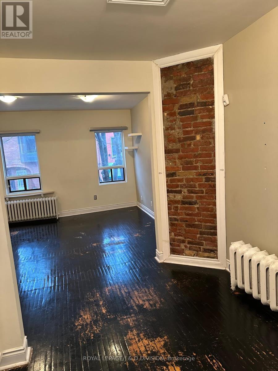 












UPPER - 9 IRWIN AVENUE

,
Toronto,




Ontario
M4Y1L1

