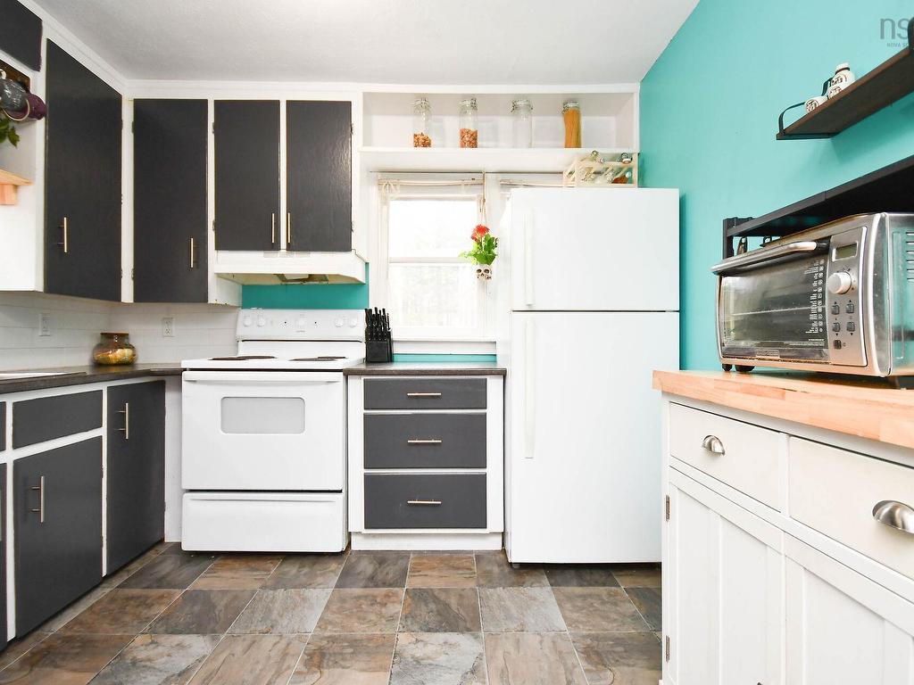 












1050 Waverley Road

,
Waverley,




NS
B2R 1W2

