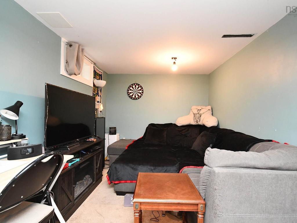 












1050 Waverley Road

,
Waverley,




NS
B2R 1W2

