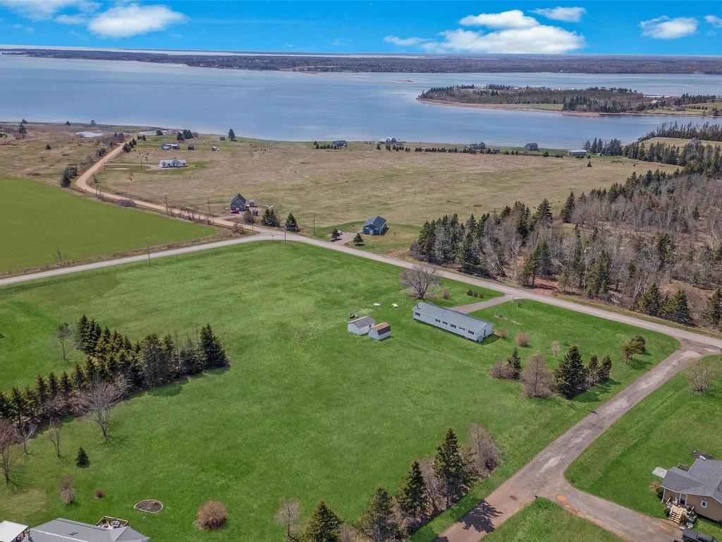 












217 Blackett Road

,
Little Pond,




PE
C0A 2B0

