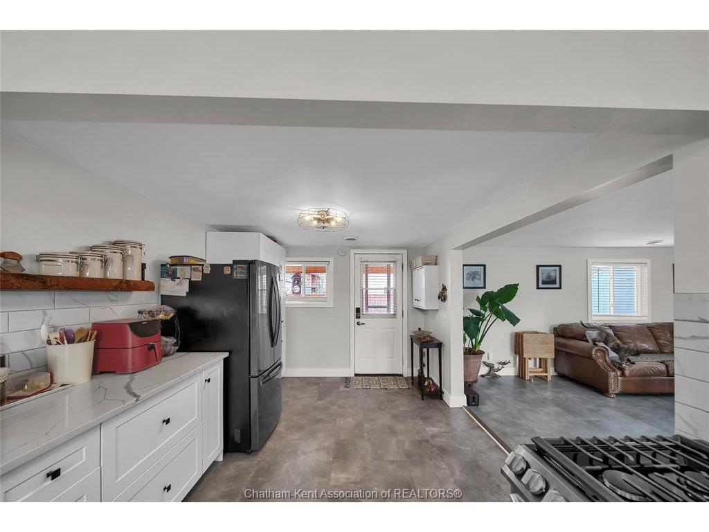 









430


Ross

Lane,
Erieau,




ON
N0P 1N0

